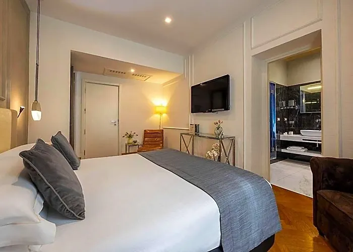 Hotel Dharma Roma